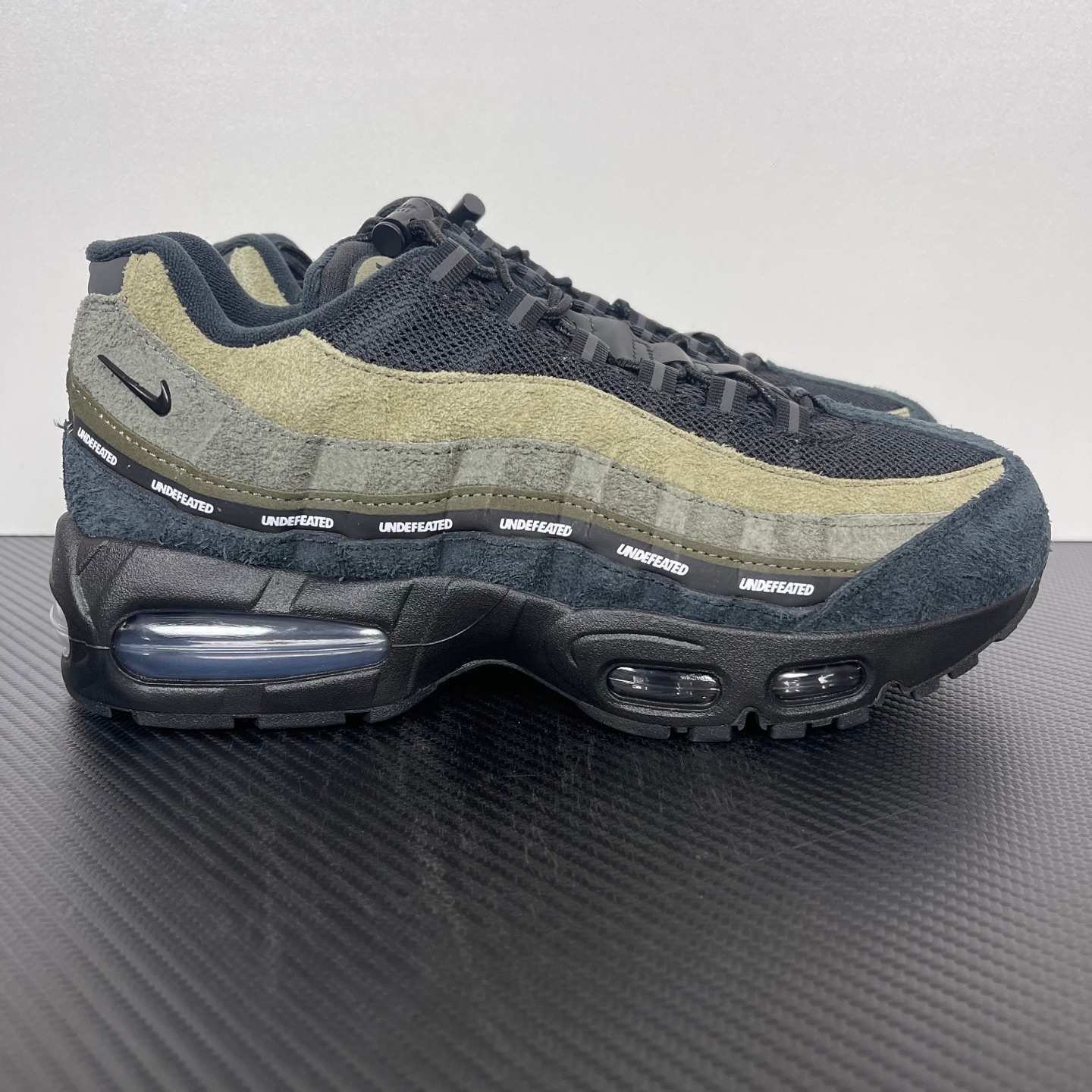 Undefeated x Nike Air Max 95 'Medium Olive'