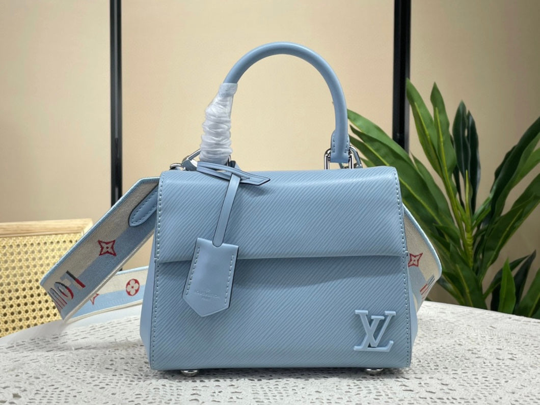 Louis Vuitton Cluny Mini Bag 20cm*16cm*7.5cm