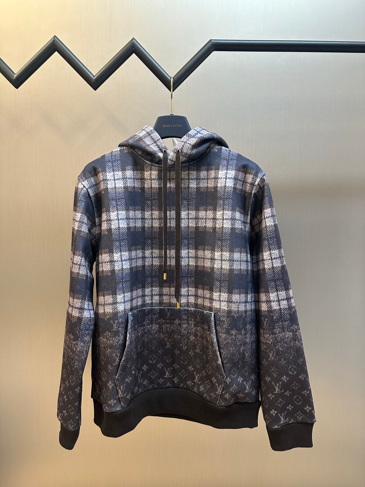 LV Monogram Faded Plaid Hoodie 1AJCAZ