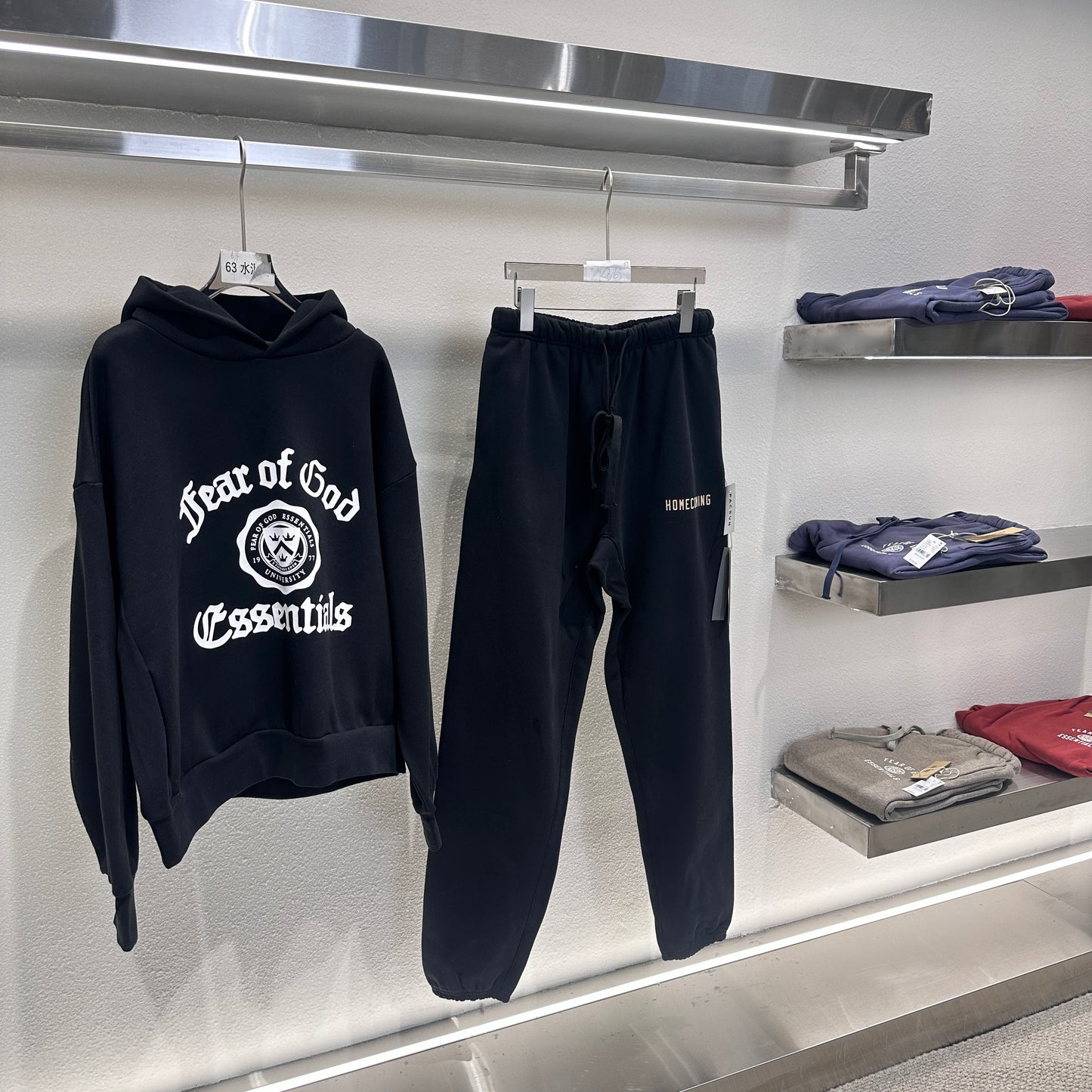 Fear of God Essentials Fleece Vintage Shrunken Hoodie 'Black'