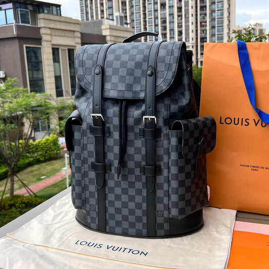 Louis Vuitton Christopher MM N41379