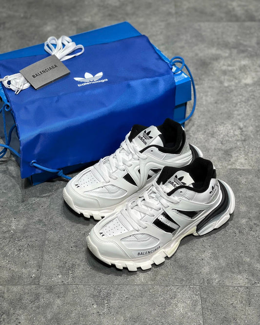 Baleniaga Adidas track forum low top sneakers