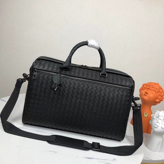 Bottega Veneta Medium Intrecciato Duffle