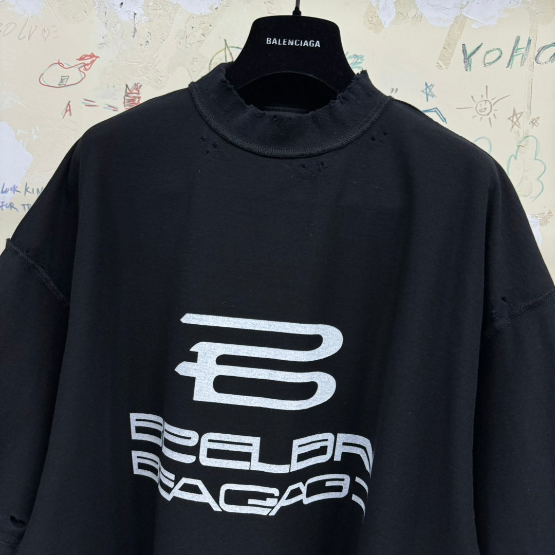 BALENCIAGA AI GENERATED INSIDE-OUT T-SHIRT OVERSIZED IN BLACK/WHITE