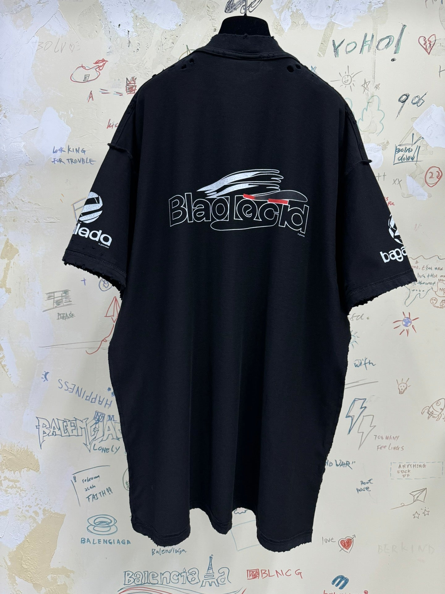 BALENCIAGA AI GENERATED INSIDE-OUT T-SHIRT OVERSIZED IN BLACK/WHITE