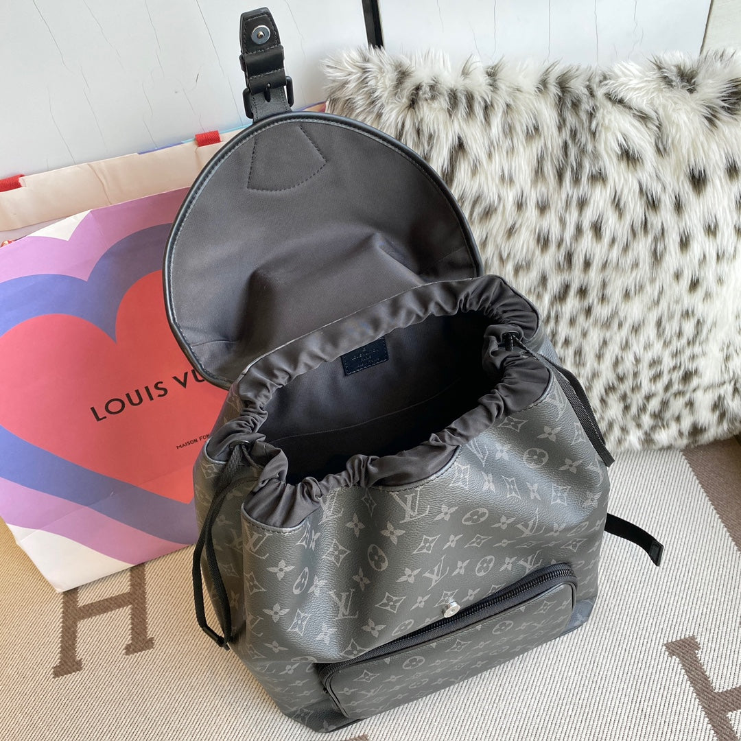 Louis Vuitton Montsouris Backpack M46683