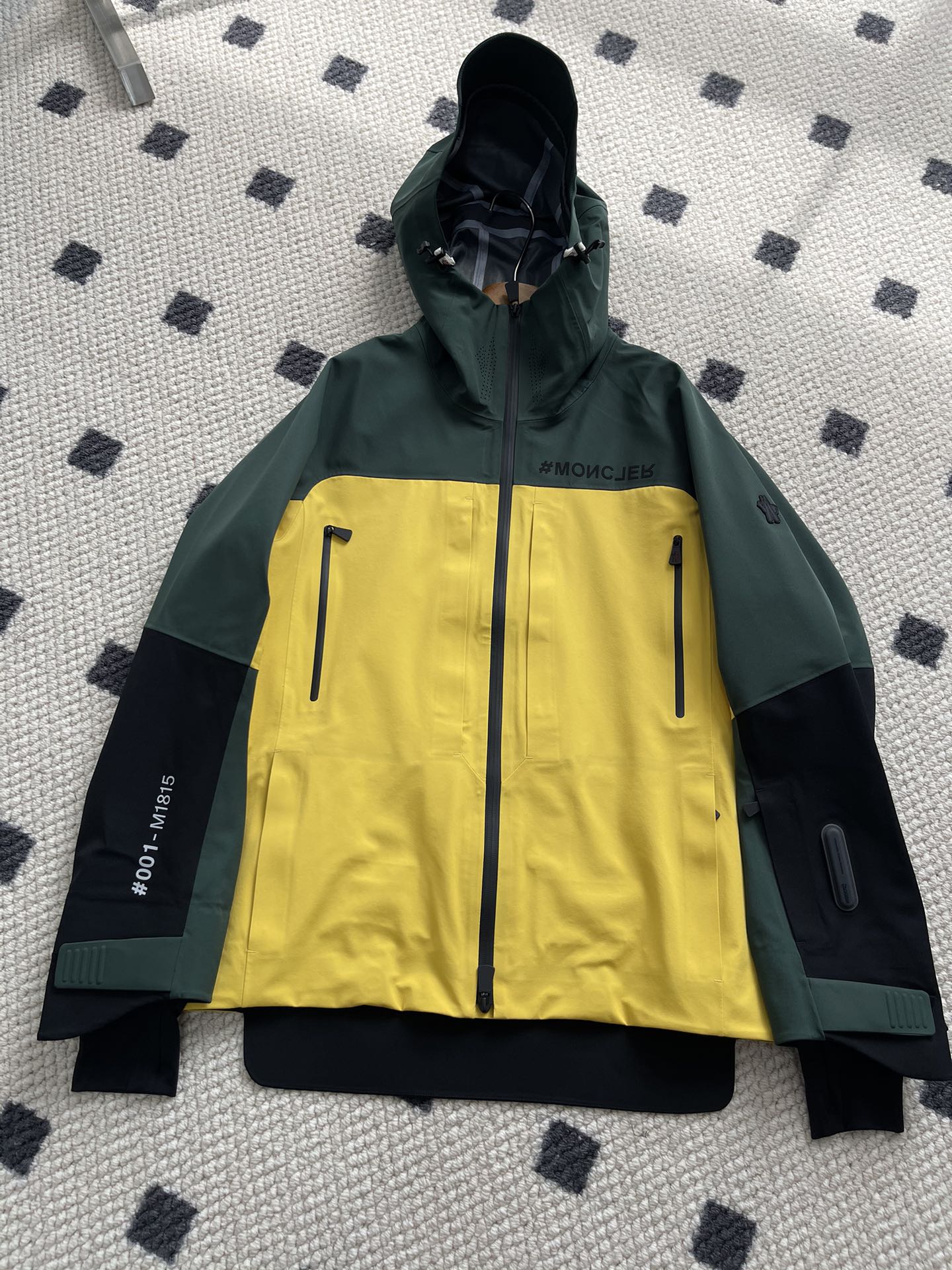 Moncler brizon ski jacket