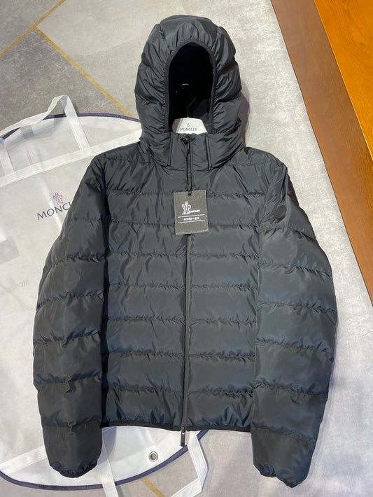 Moncler Jeluz Hooded Short Down Jacket