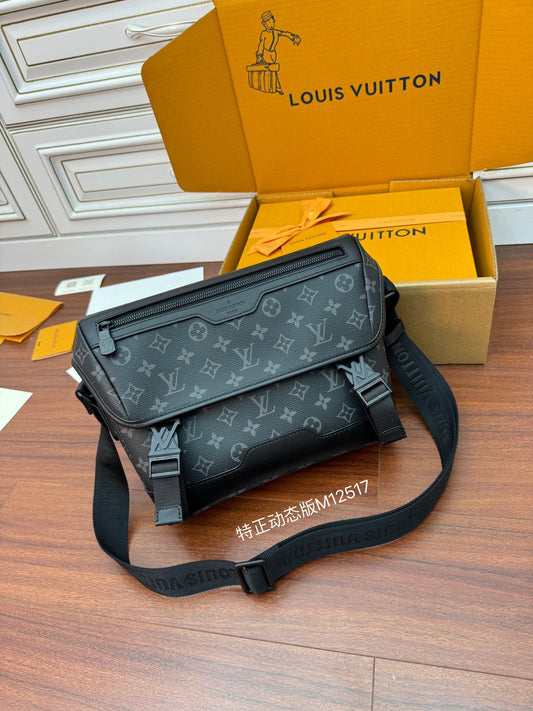 LV Messenger Voyager PM M12517