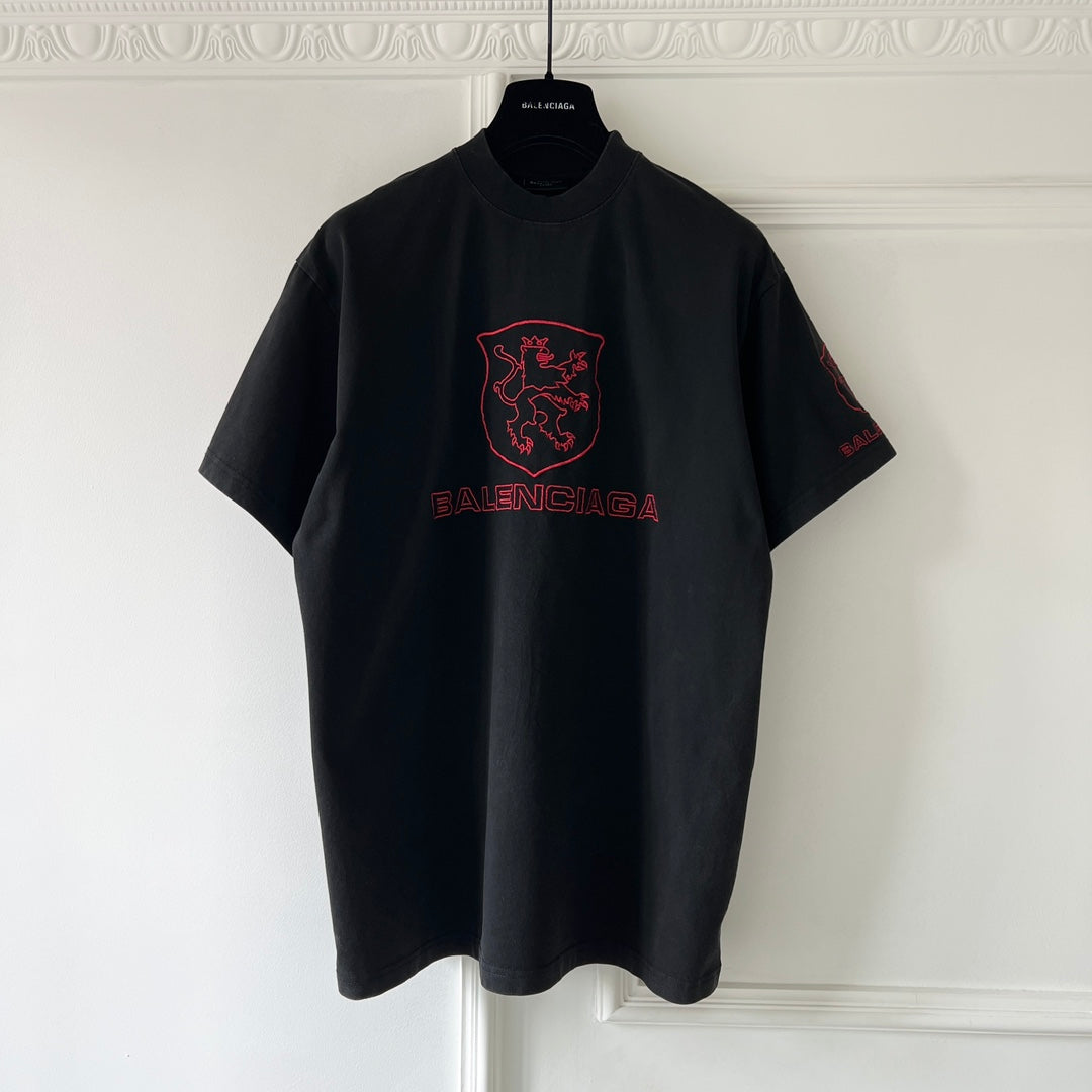 BB Men's Lion Club T-shirt Oversized in Black/red