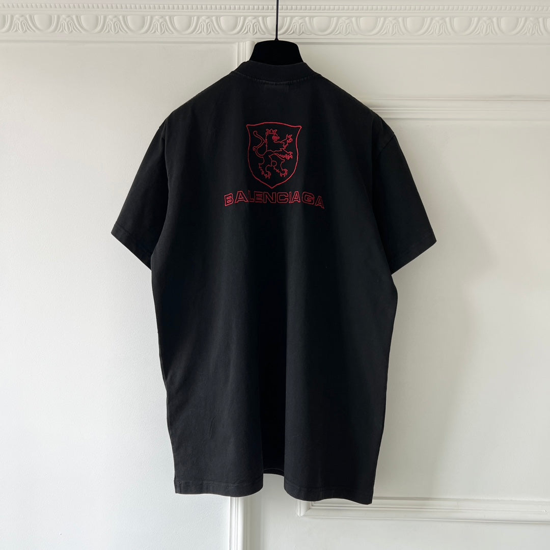 BB Men's Lion Club T-shirt Oversized in Black/red