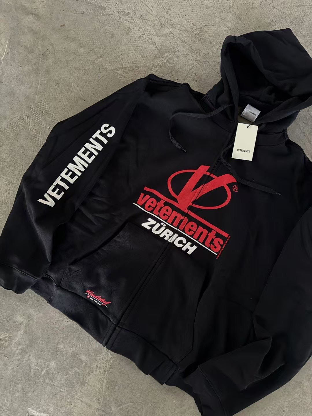 Vetements 2018 Zurich Hoodie