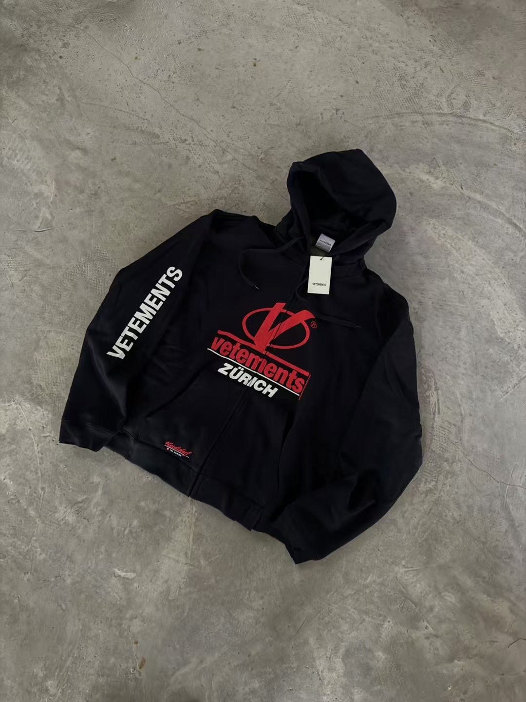 Vetements 2018 Zurich Hoodie