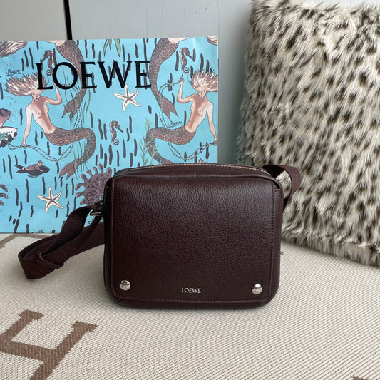 LOEWE Medium Pebble messenger bag