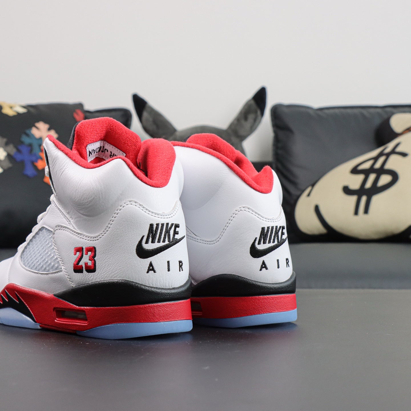 Air Jordan 5 Retro 'Fire Red' 2025
