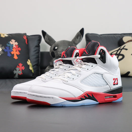 Air Jordan 5 Retro 'Fire Red' 2025