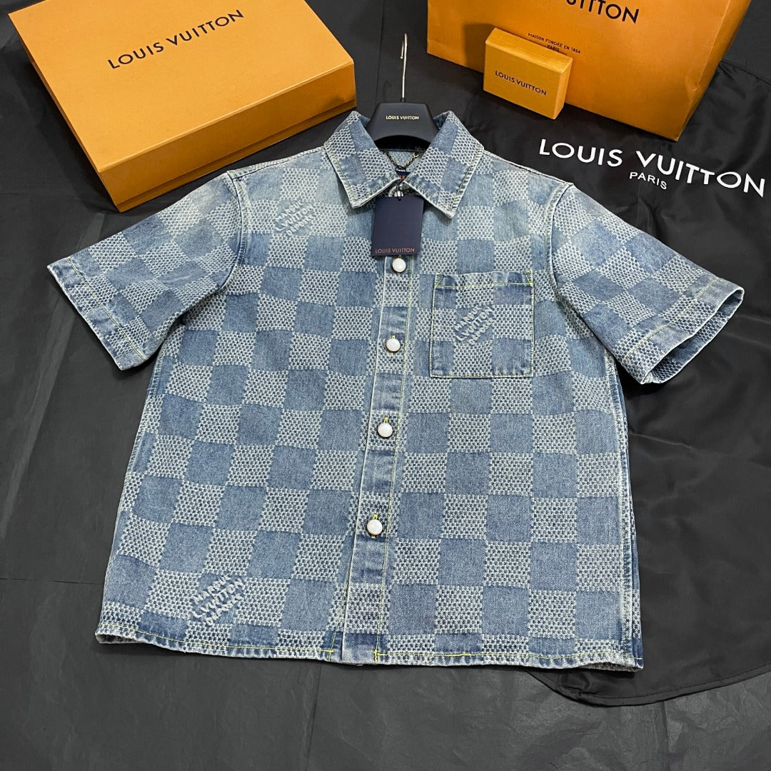 LV Damier 3D Light Denim Short-Sleeved Shirt 1AHVYX