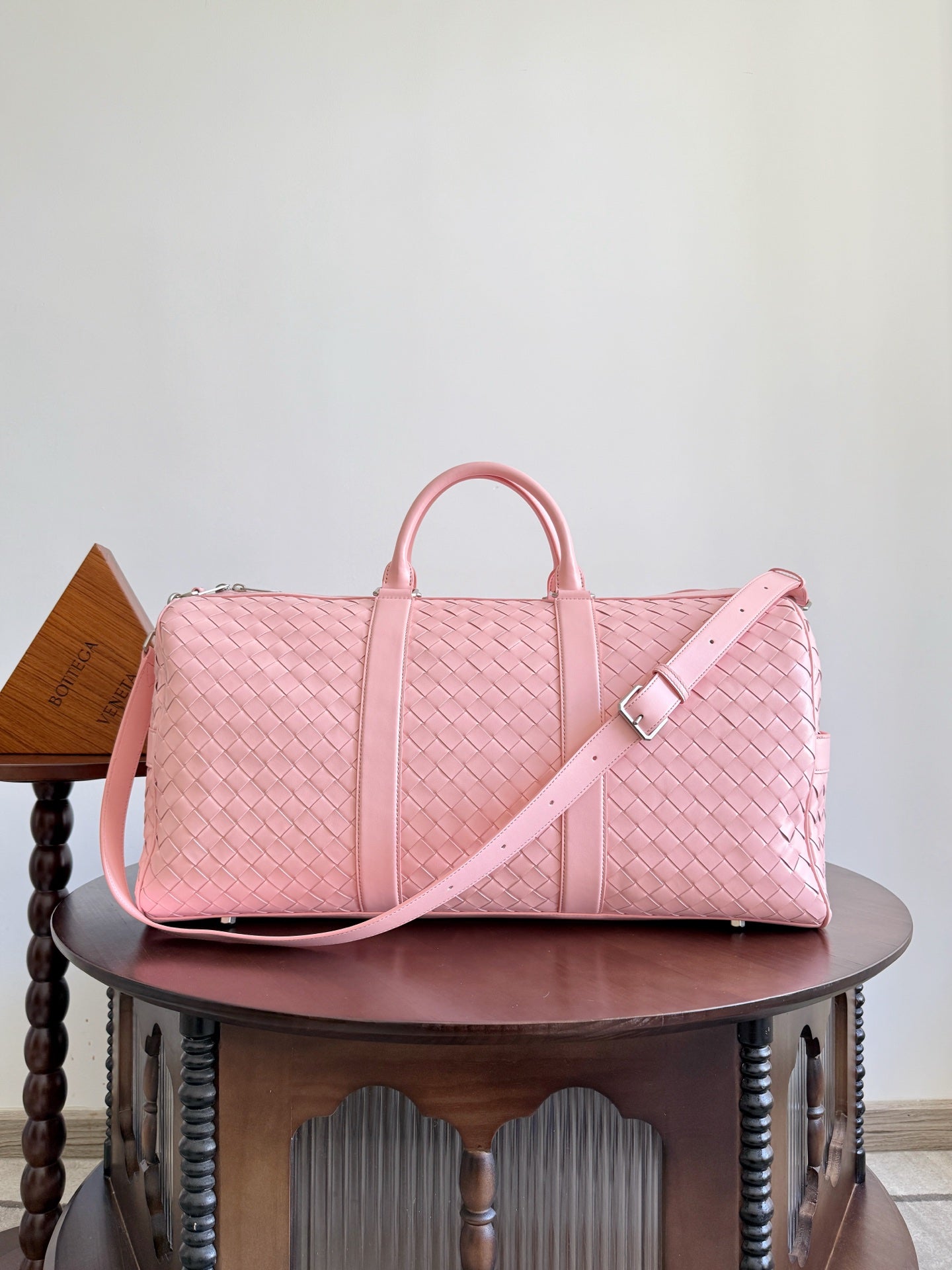 Bottega Veneta Intrecciato Cabin Duffle pink leather