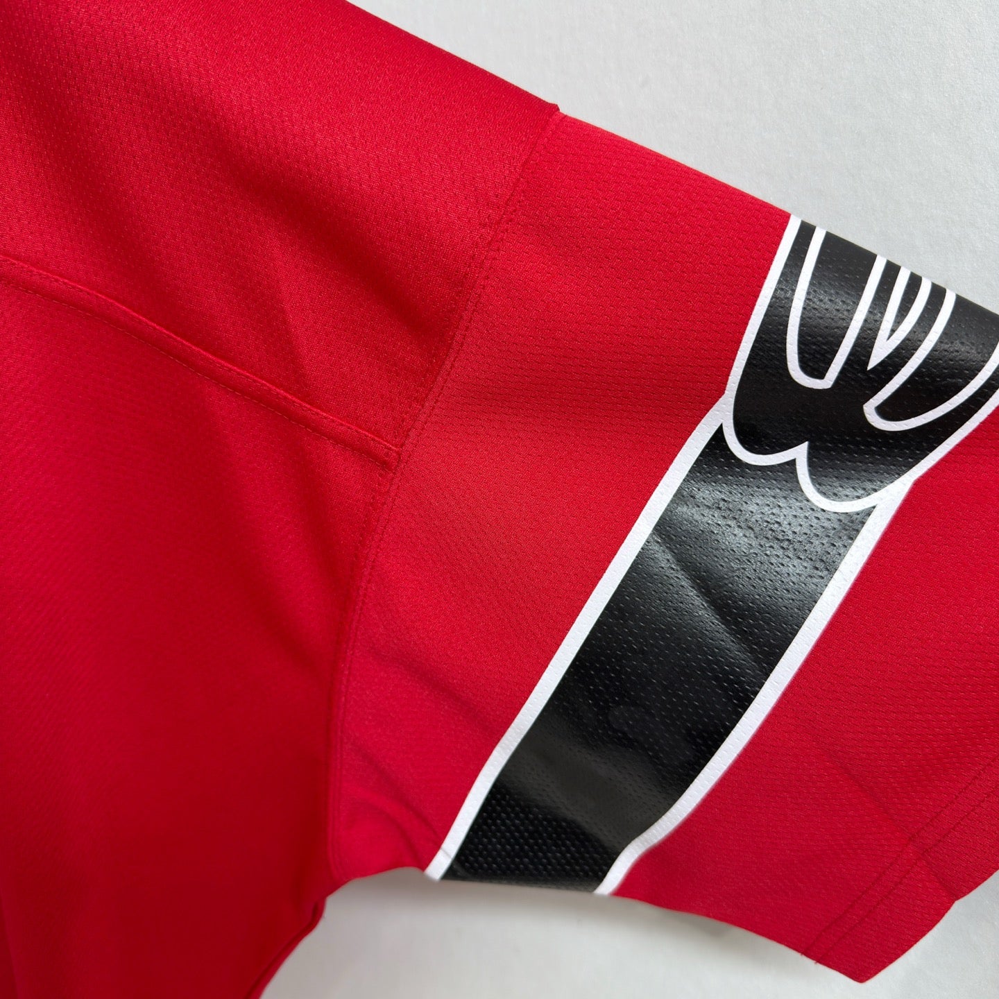 BB Men's American Football Top in Red