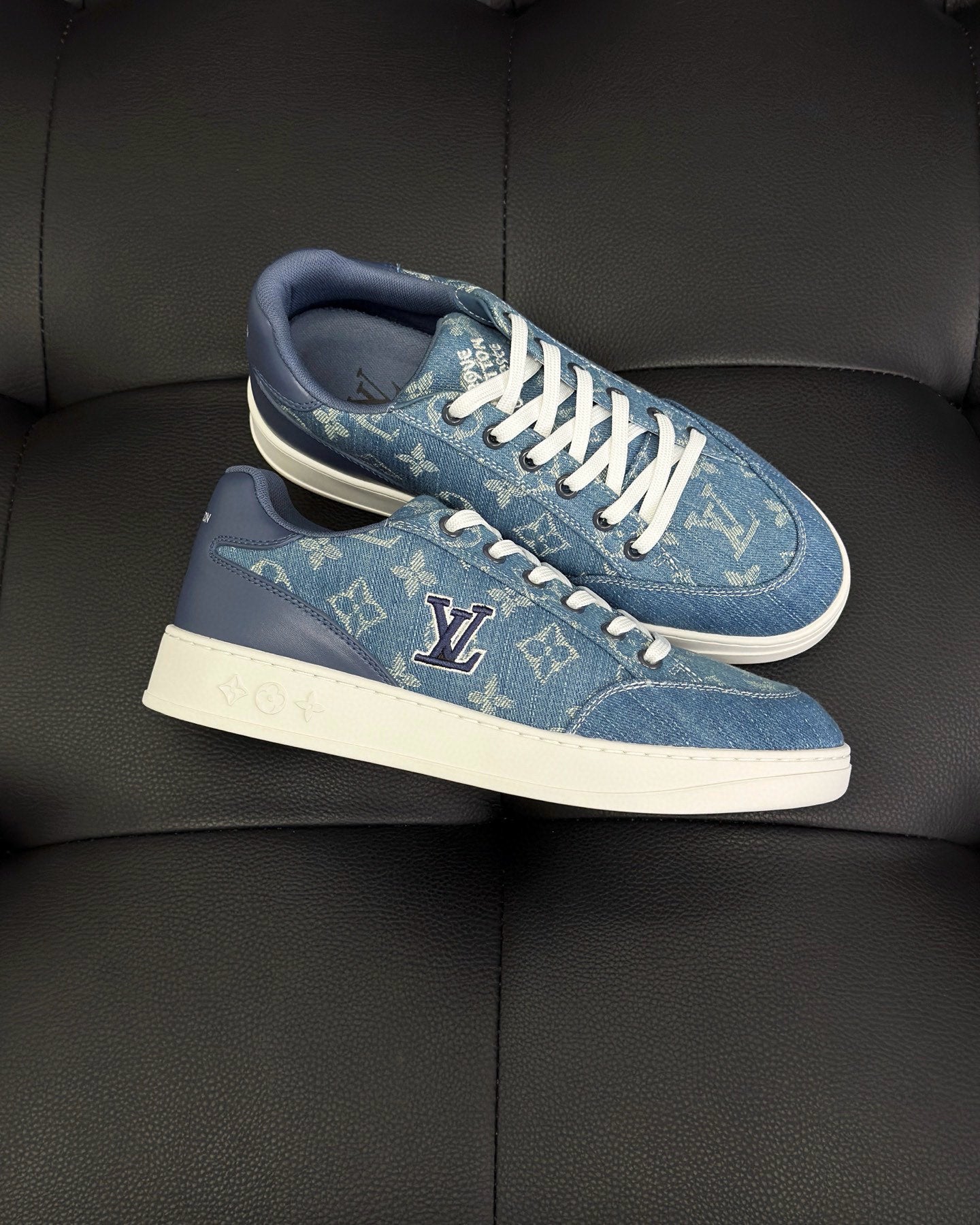 LV Resort Sneaker 1AHQOV