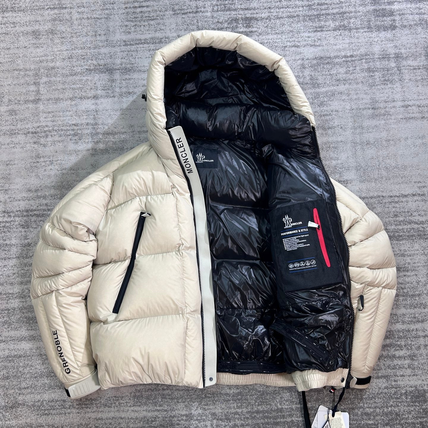 Moncler Grenoble Cherferie Short Down Jacket