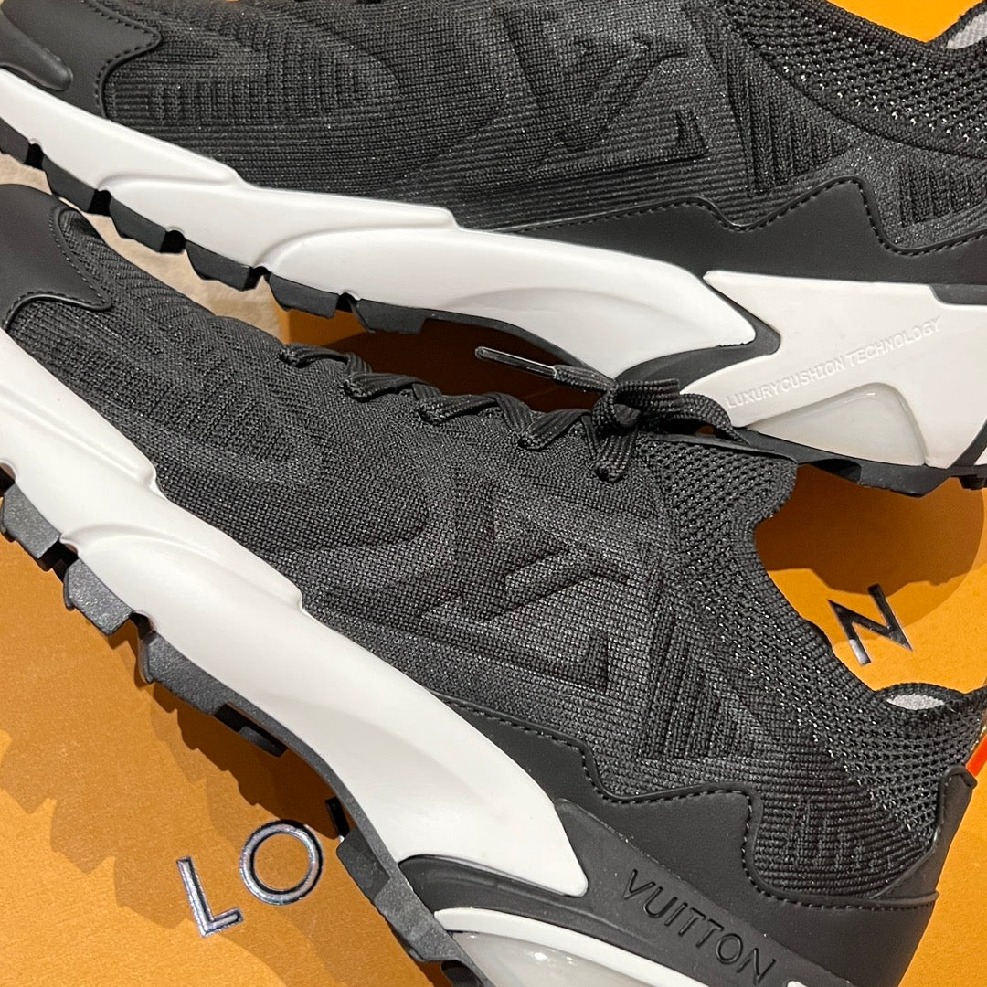 LV Runner Tatic Sneaker 1AILIU