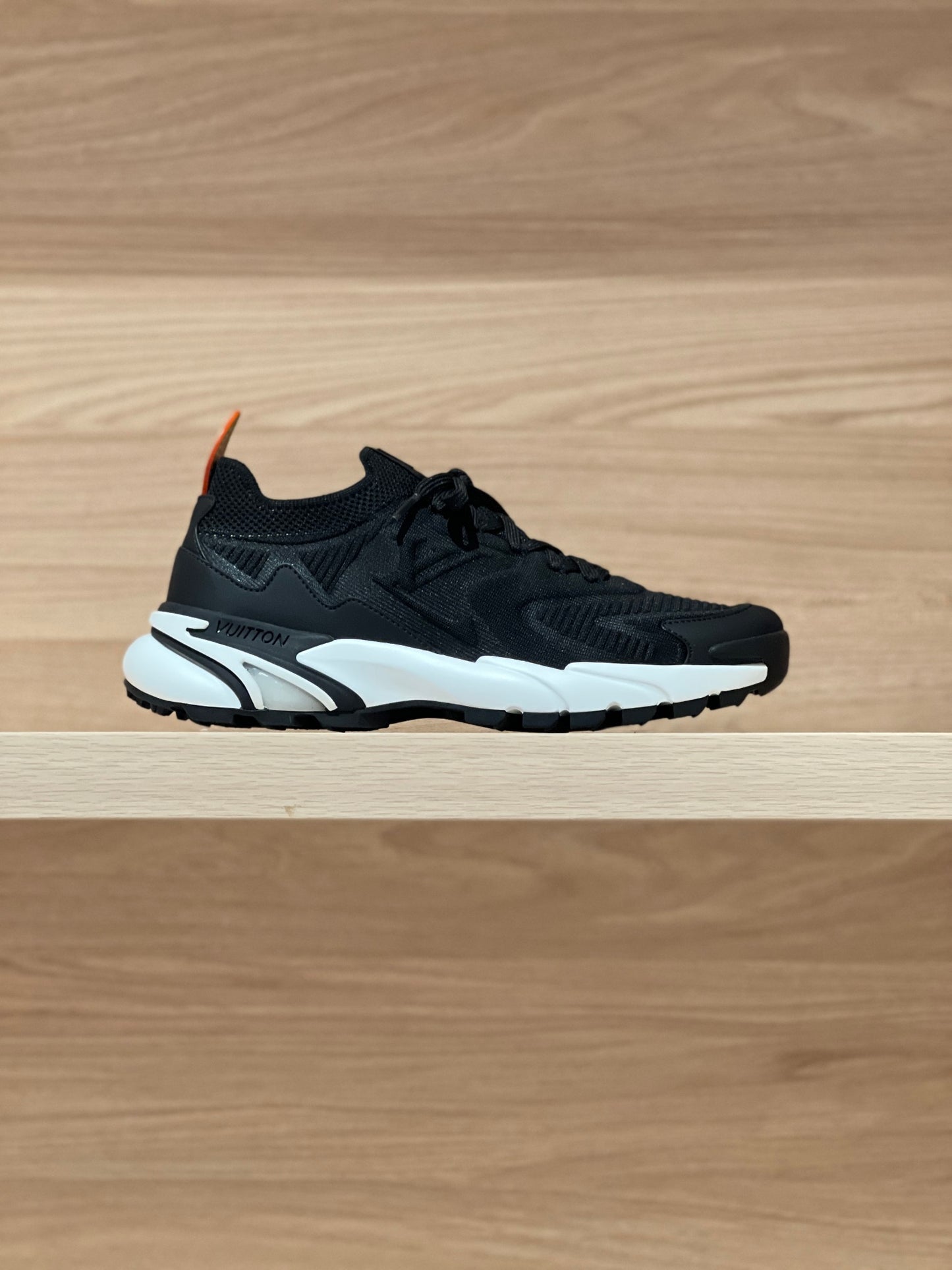 LV Runner Tatic Sneaker 1AILIU