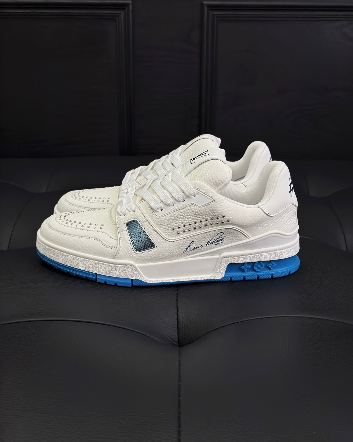 LV Trainer sneakers 1AHTI0