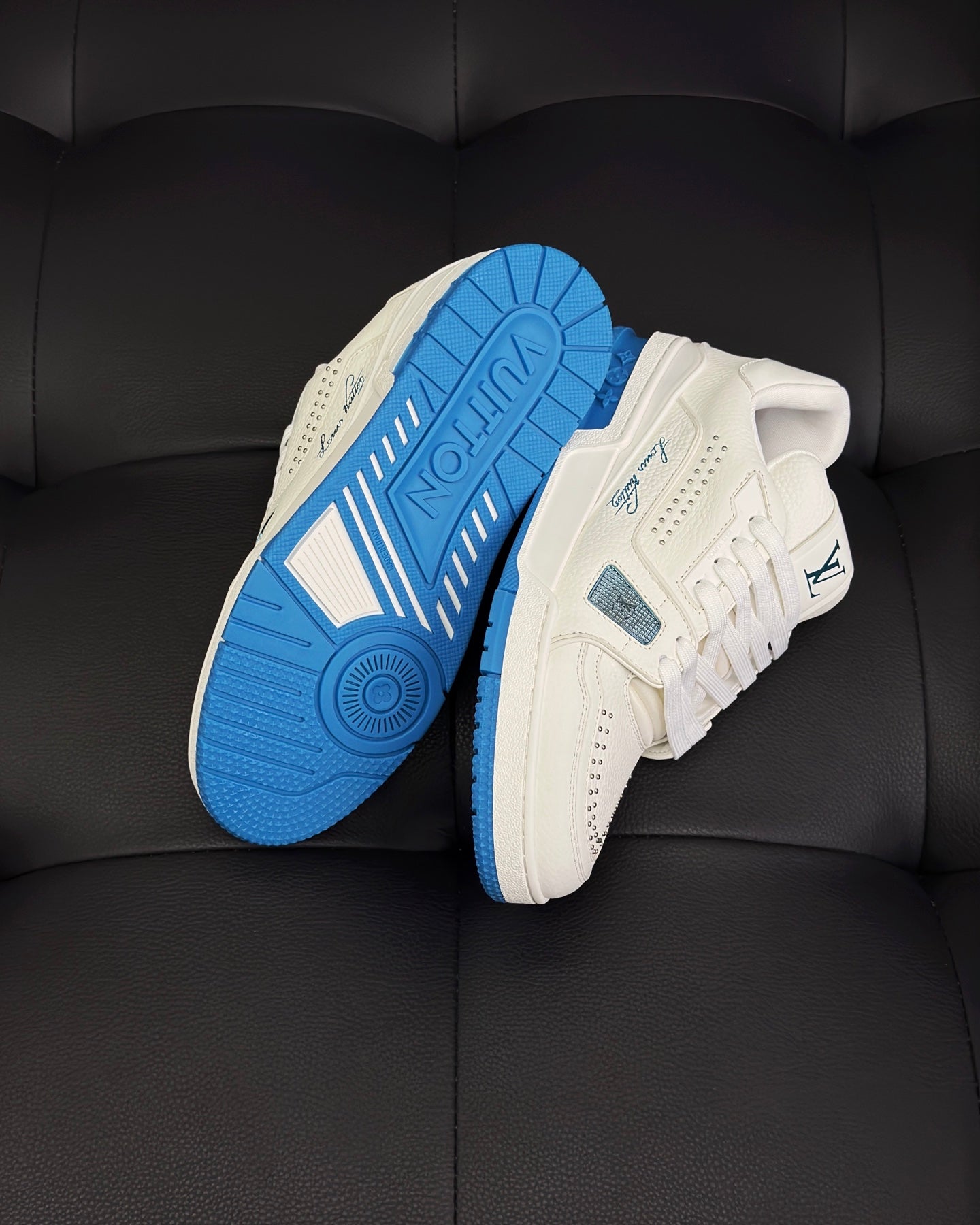 LV Trainer sneakers 1AHTI0