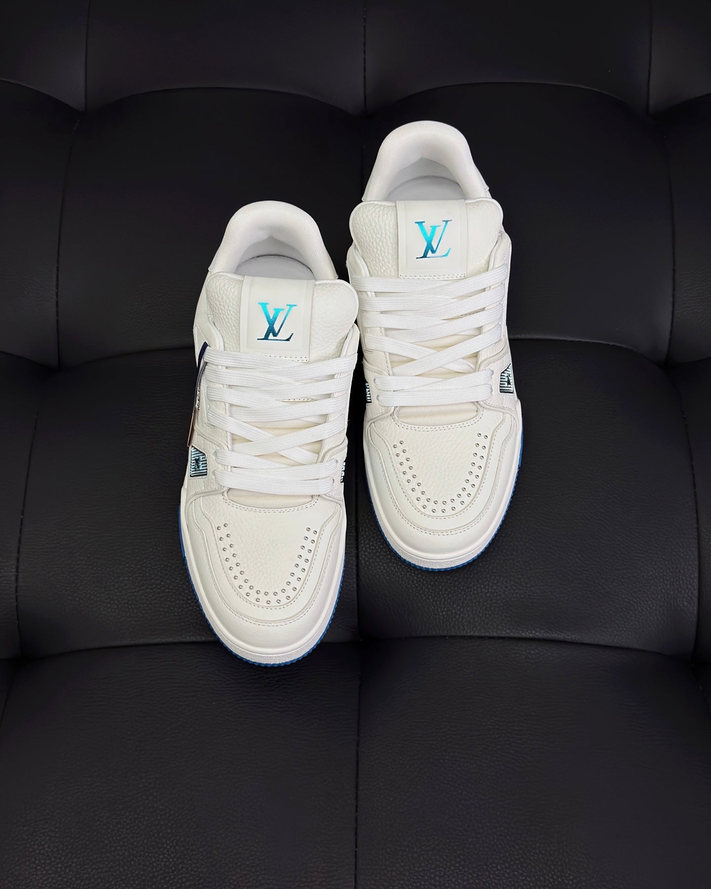 LV Trainer sneakers 1AHTI0