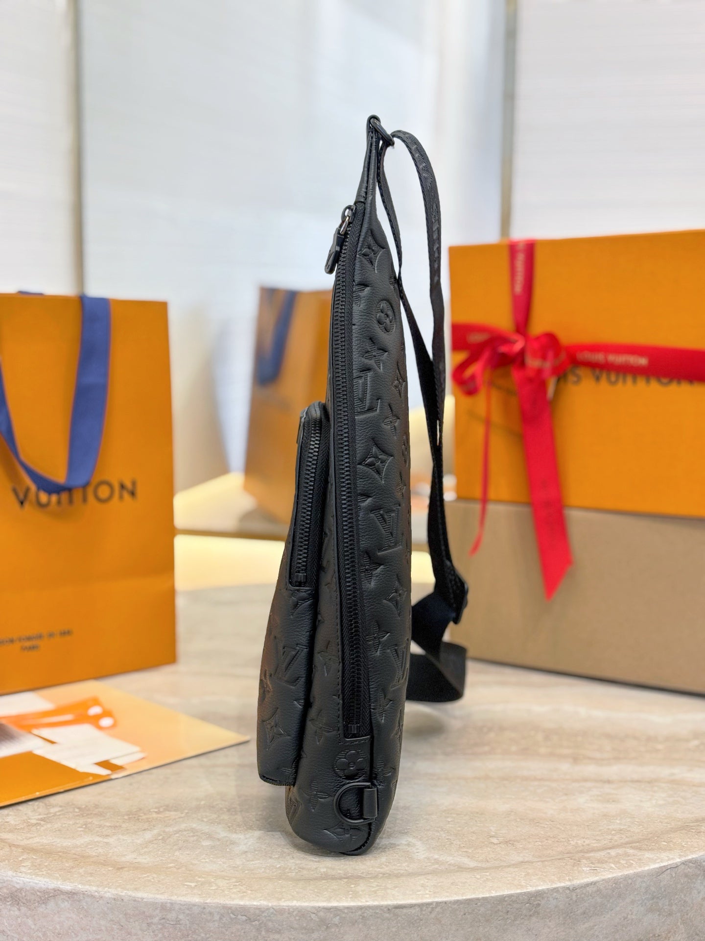 LV Duo Slingbag M26730