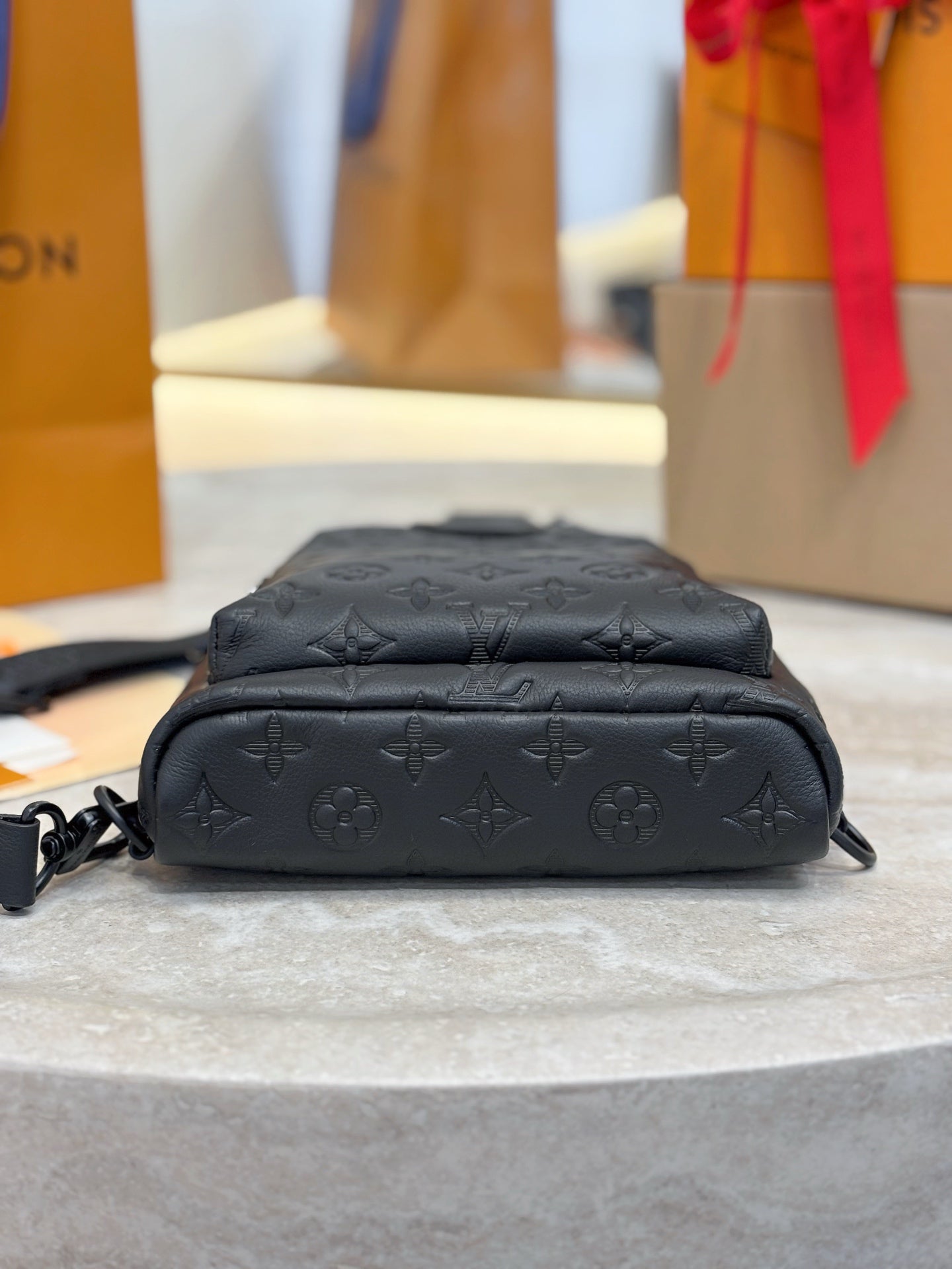 LV Duo Slingbag M26730