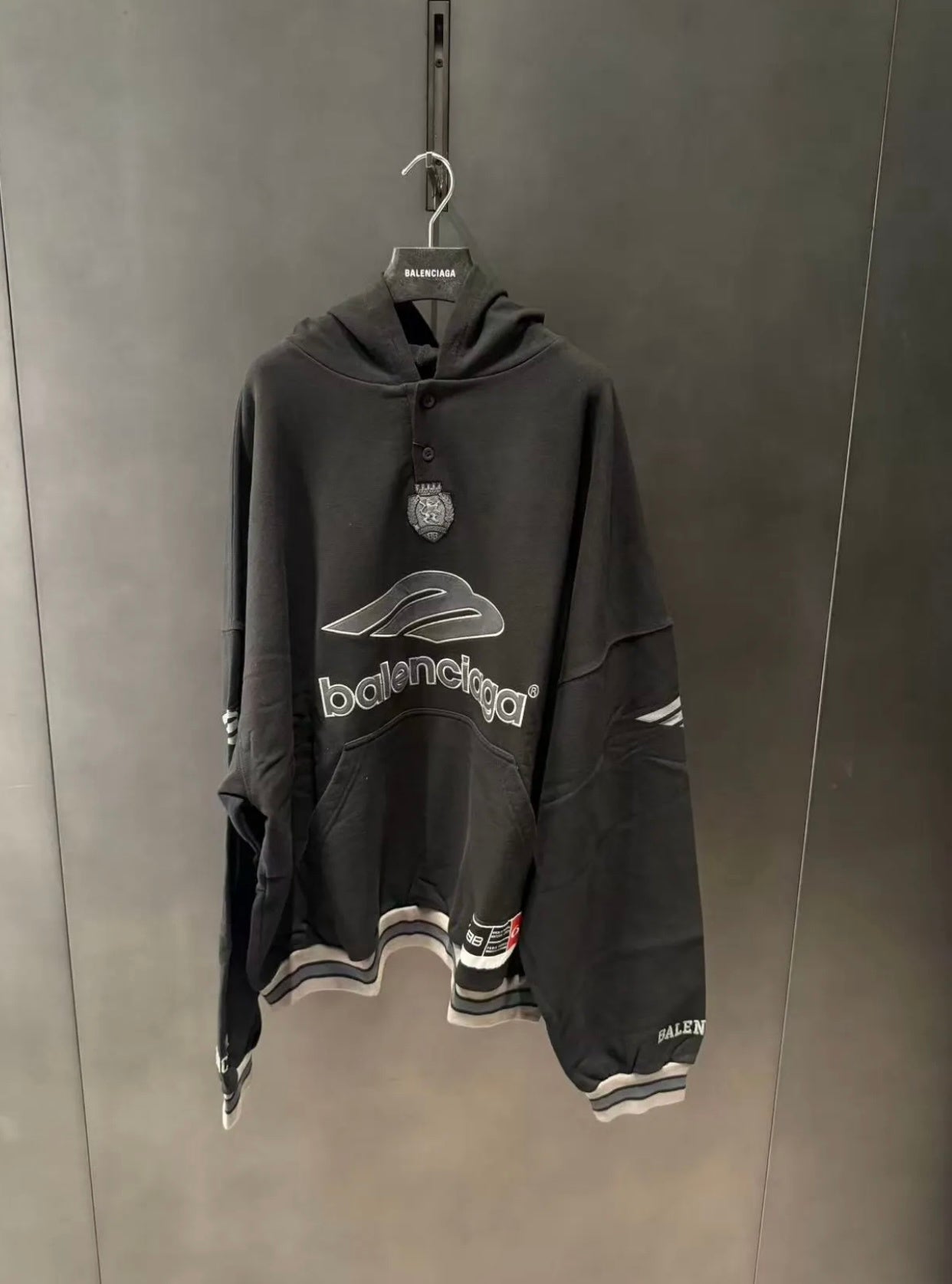 BB Men's 3b Football Polo Hoodie in Black/anthracite