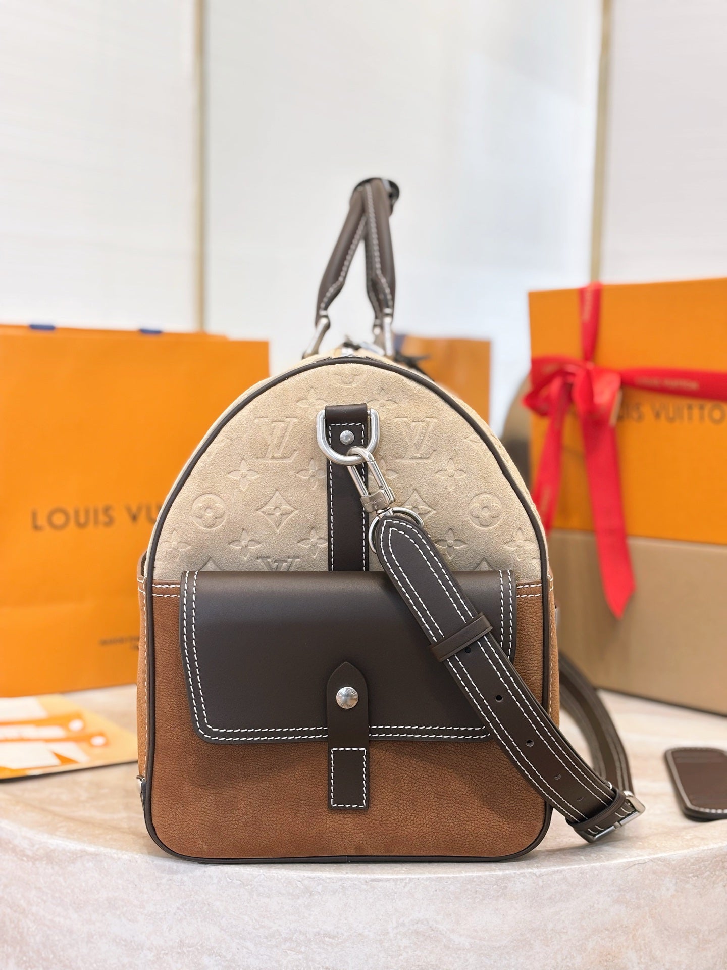 LV Keepall Bandoulière 50 M26127