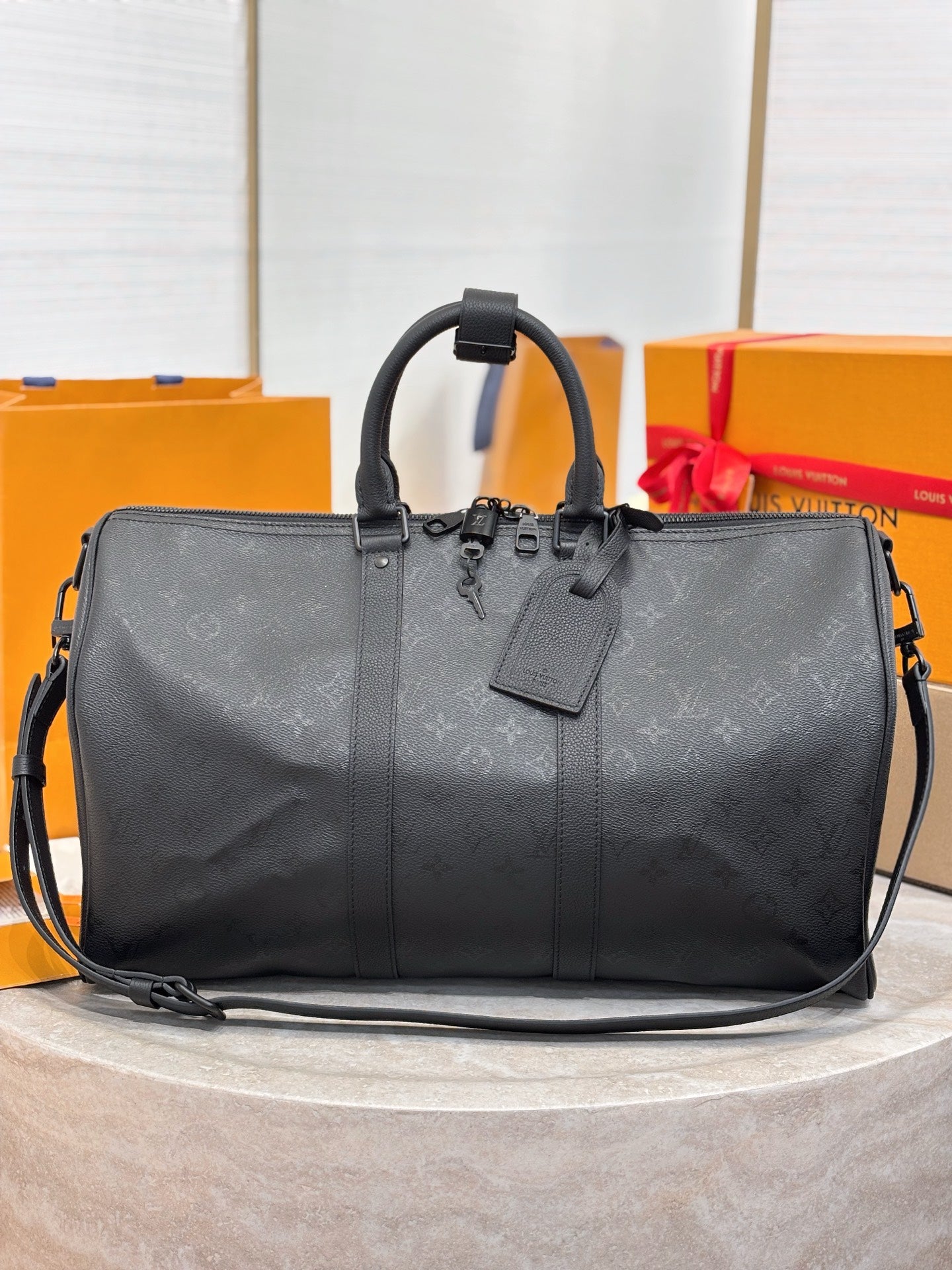 LV Keepall Bandouliere 45 M28403