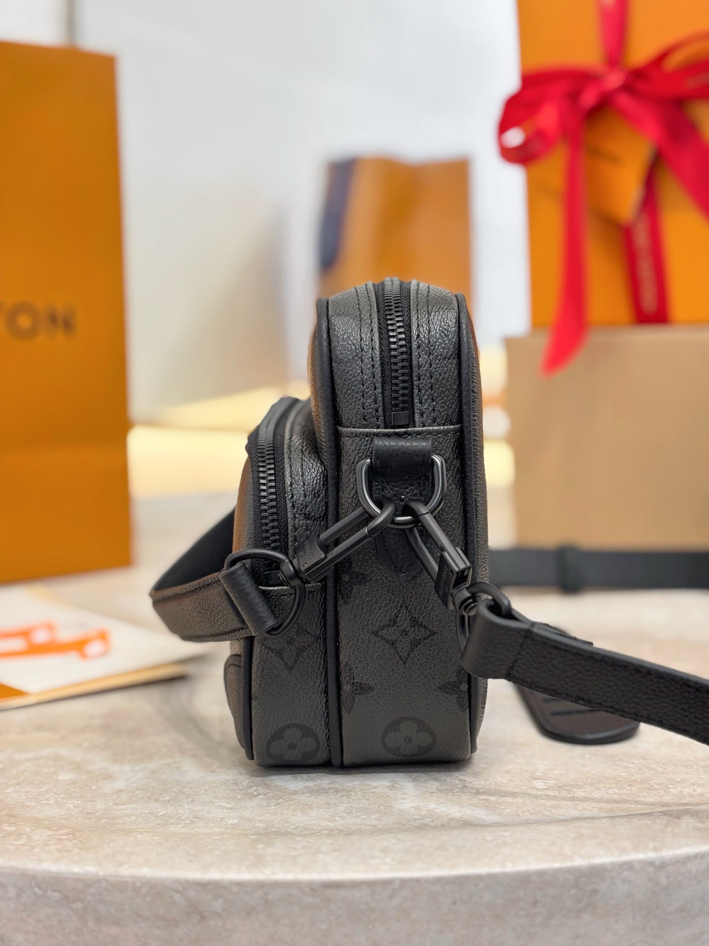 LV Nil cross-body bag M26783