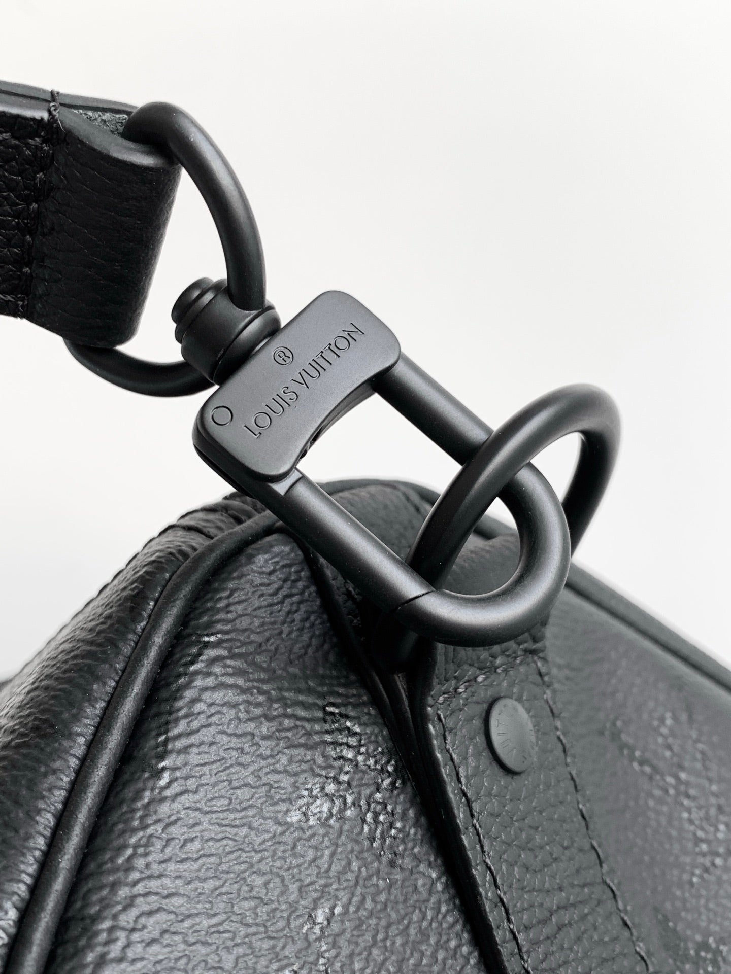 LV Keepall Bandouliere 45 M28403