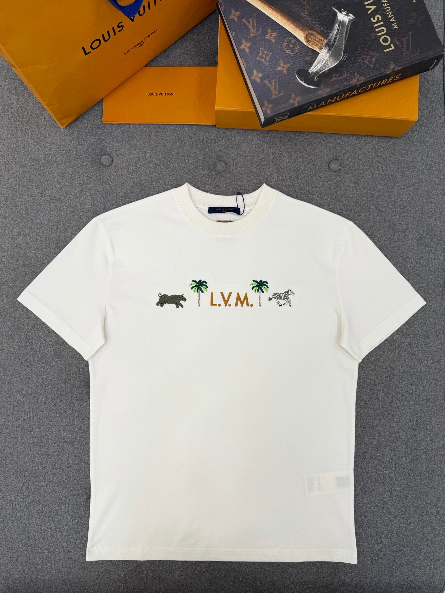 LV x The Darjeeling Limited Embroidered Short-Sleeved Crewneck 1AJVQM