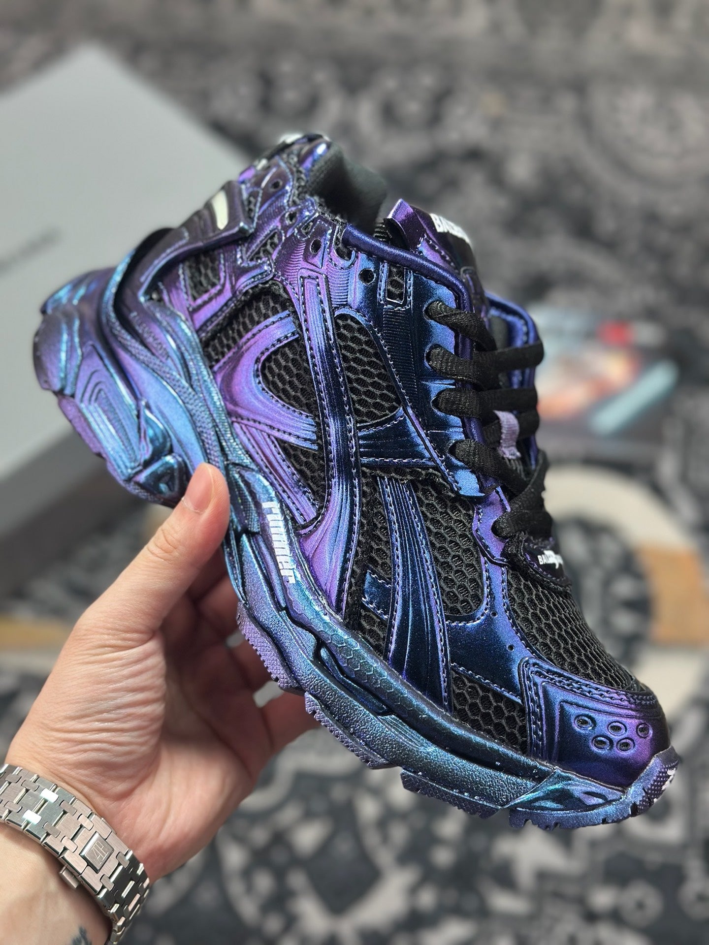 BB Men's Runner Iridescent Sneaker in Blue