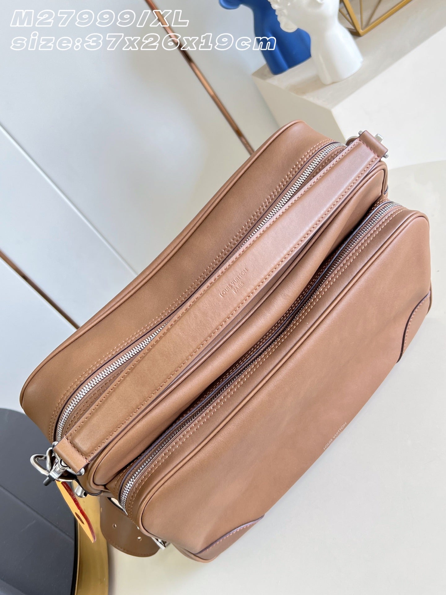LV Nil XL Cross-body bag M27999