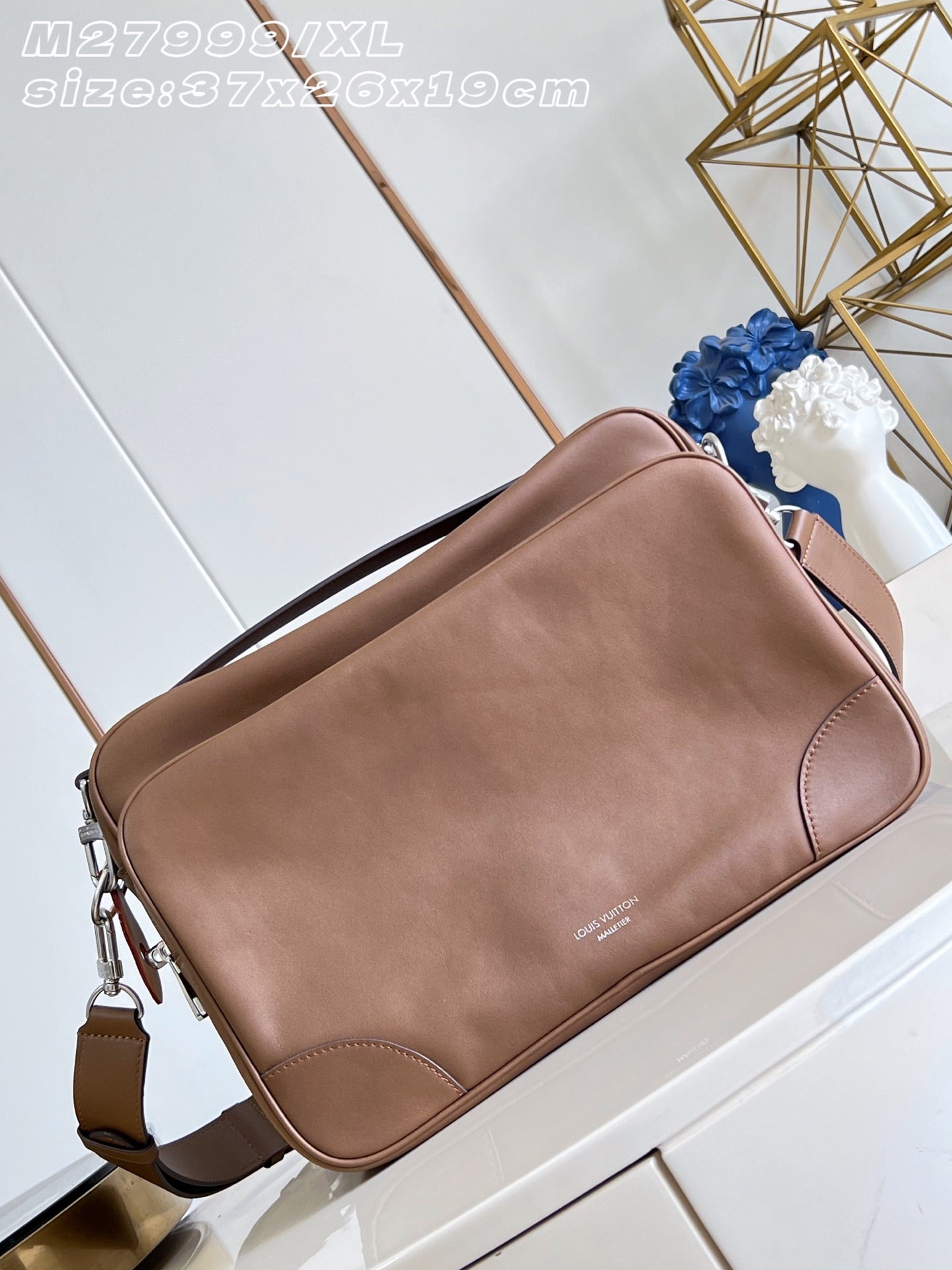 LV Nil XL Cross-body bag M27999