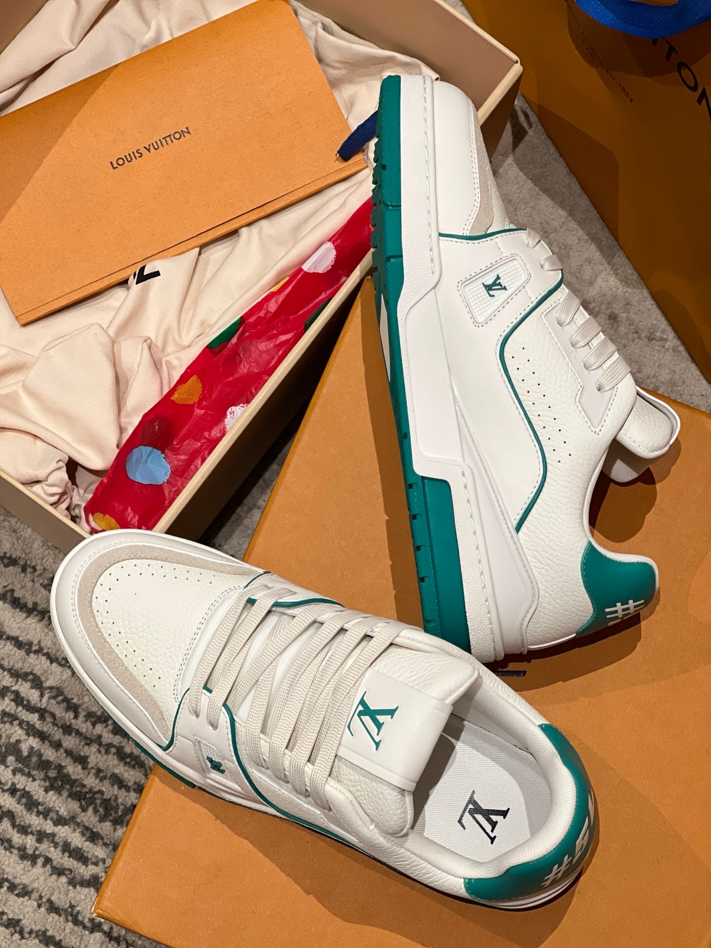 LV Trainer Sneaker 1AKRDP