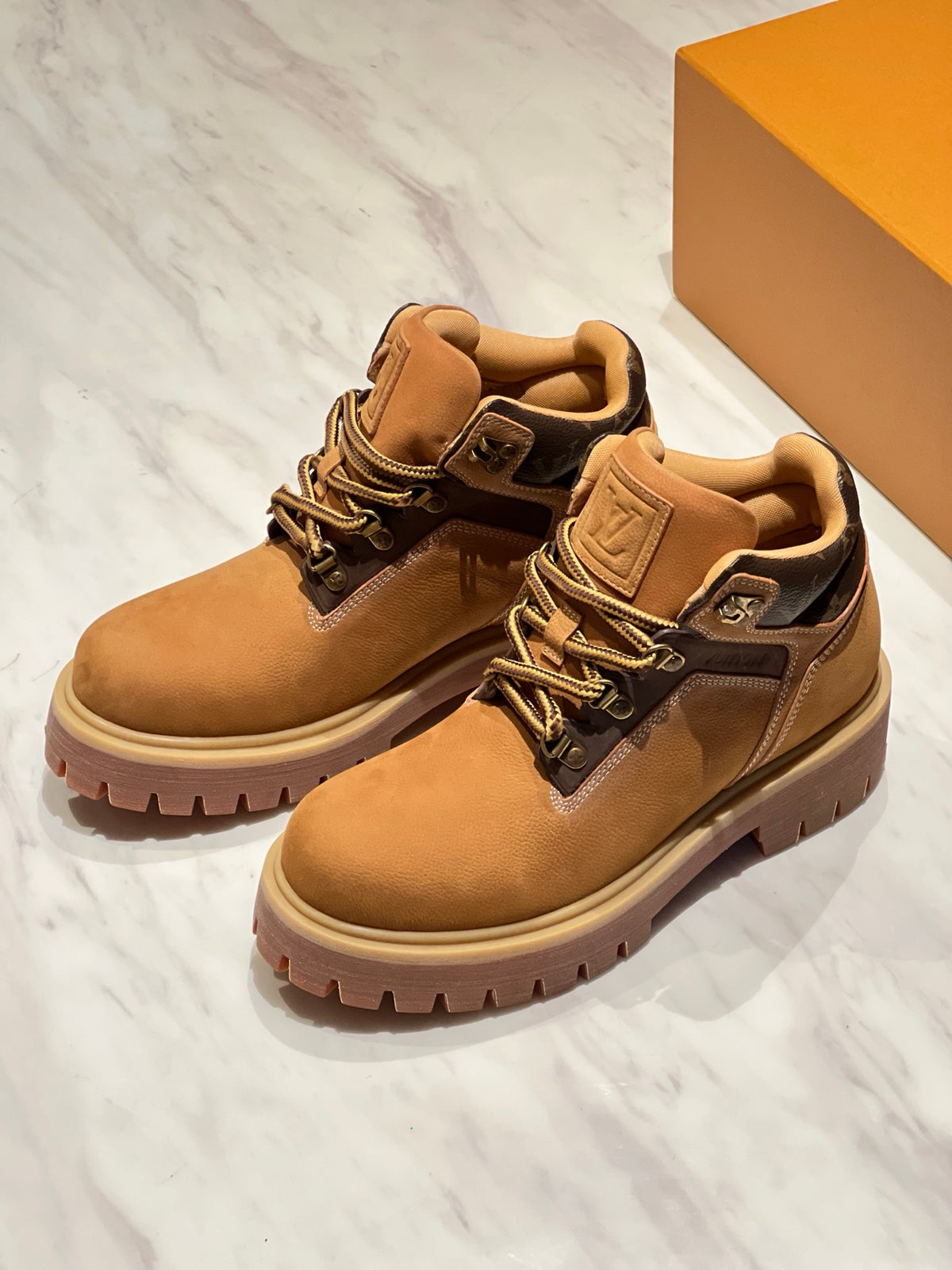LV  Remix Ankle Boot 1AIZLR