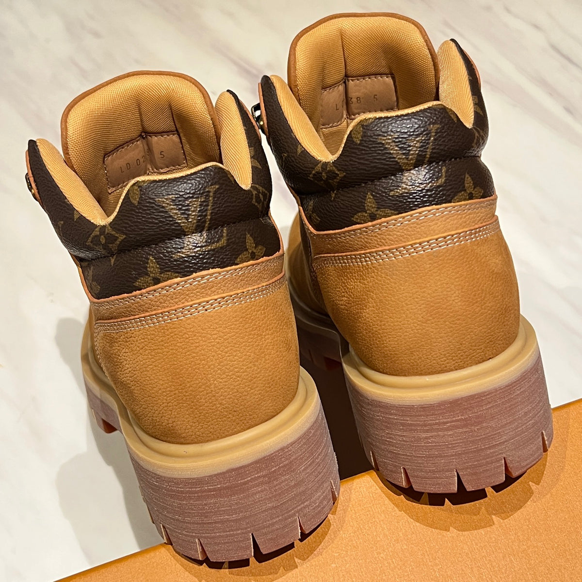 LV  Remix Ankle Boot 1AIZLR