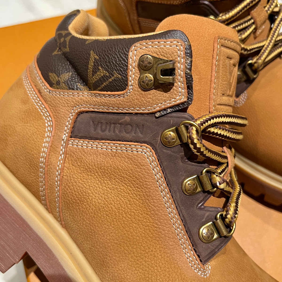 LV  Remix Ankle Boot 1AIZLR